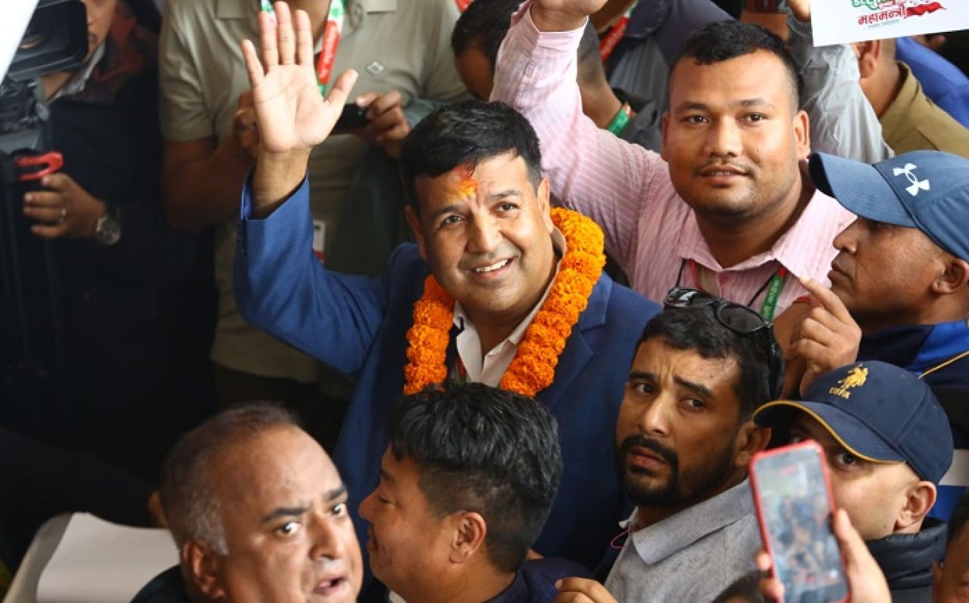 डा.सुनिल शर्माद्वारा कांग्रेस महामन्त्रीमा उम्मेदवारी दर्ता 